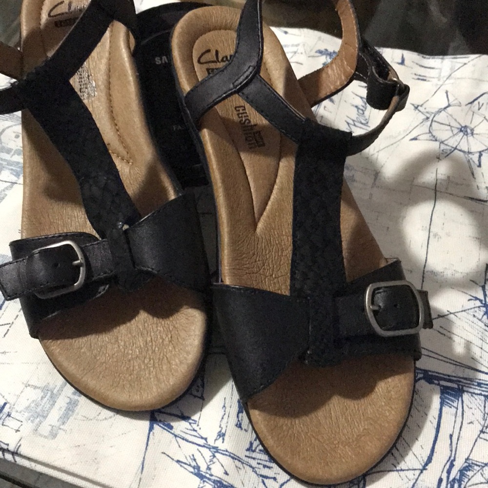 Clarks - Picture 4 of 5